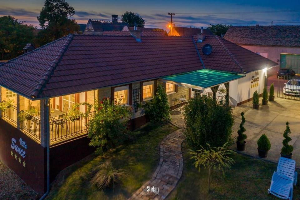 Vila Sunce Morovic Morović Exterior foto
