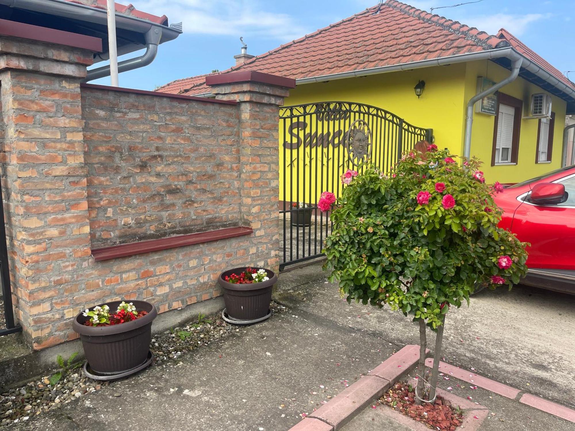 Vila Sunce Morovic Morović Exterior foto